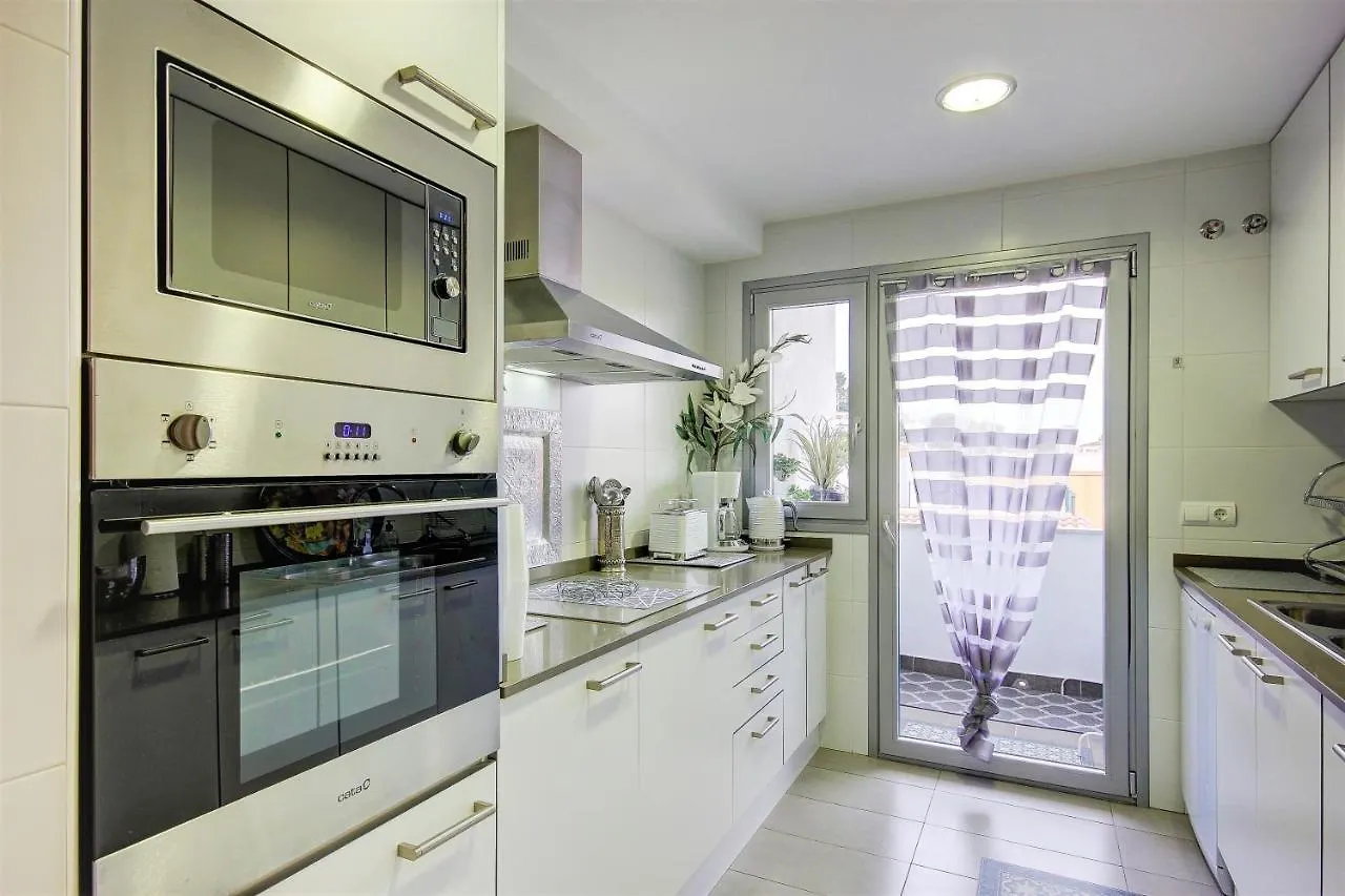 Eugeni D'Ors Roses - Immo Barneda Apartman